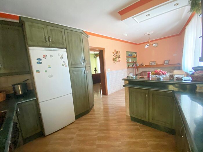 Casas en venta y pisos alquiler - 2