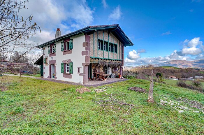 Casa en venta en Zugarramurdi, Navarra de 5 habitaciones