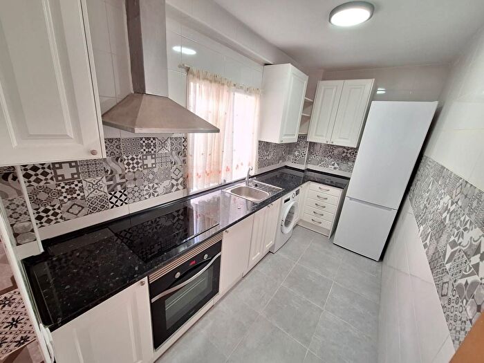 Casas en venta y pisos alquiler - 2