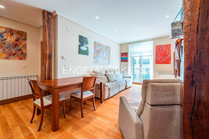 Casas en venta y pisos alquiler - 3