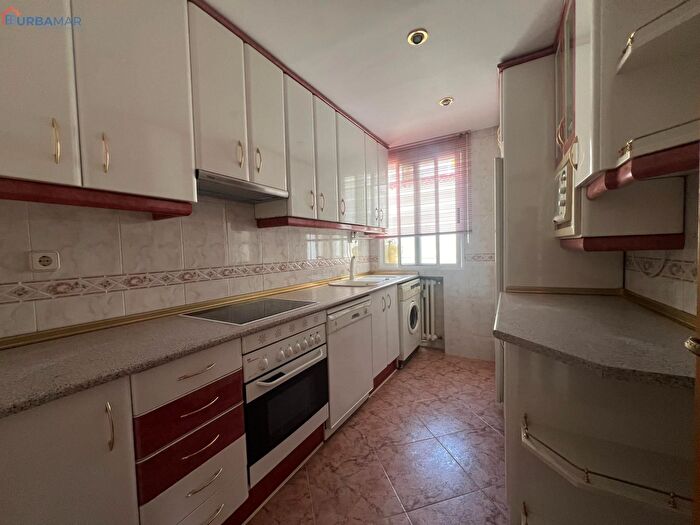 Casas en venta y pisos alquiler - 2