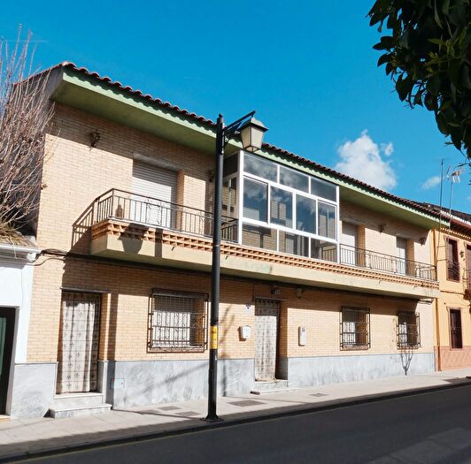 Casas en venta y pisos alquiler - 1