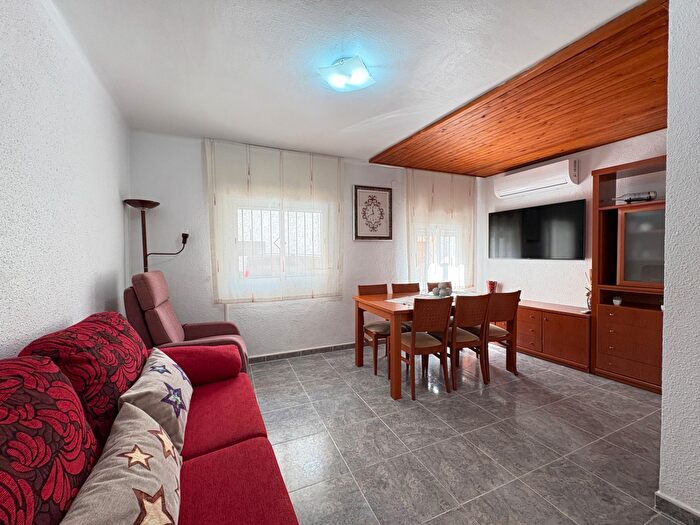 Casas en venta y pisos alquiler - 1