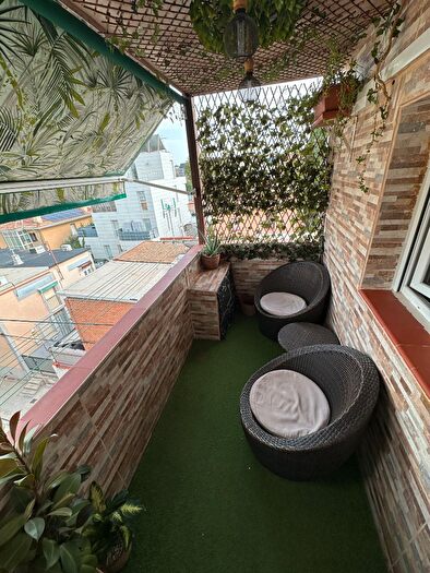 Casas en venta y pisos alquiler - 1