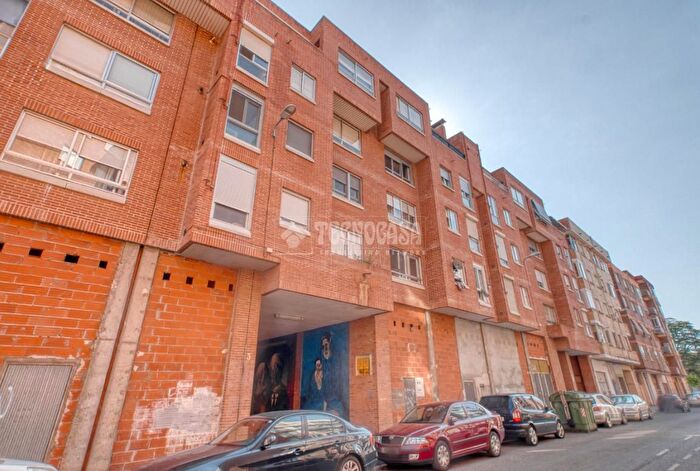 Casas en venta y pisos alquiler - 1