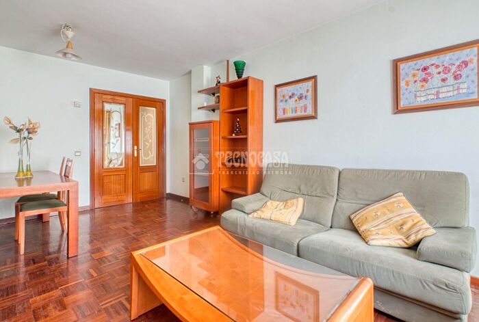 Casas en venta y pisos alquiler - 3
