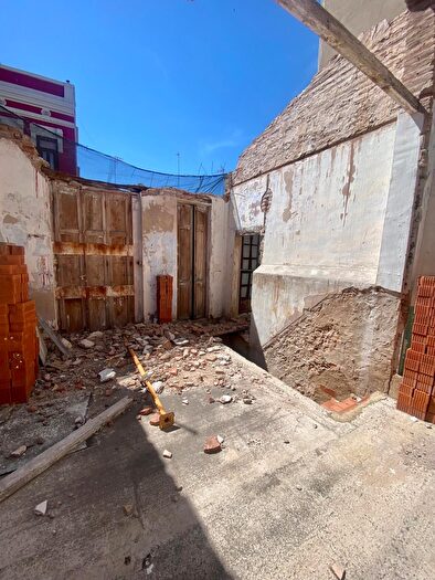 Casas en venta y pisos alquiler - 3