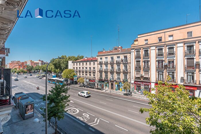 Casas en venta y pisos alquiler - 3
