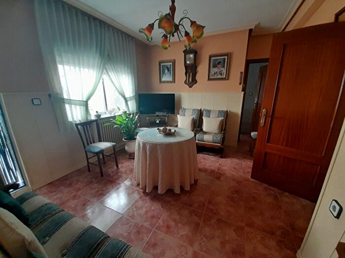 Casas en venta y pisos alquiler - 2