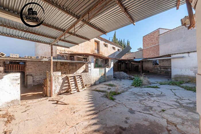 Casas en venta y pisos alquiler - 3