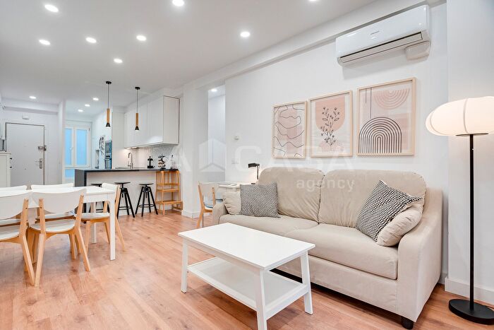 Casas en venta y pisos alquiler - 1