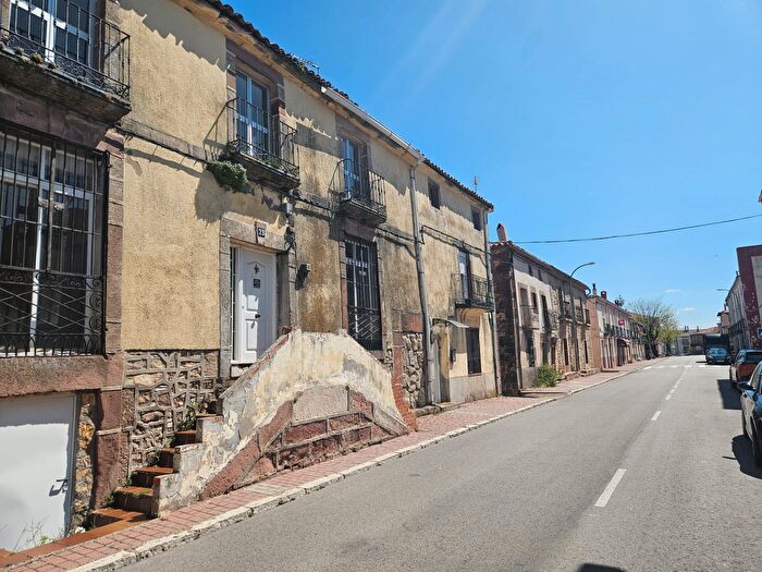 Casa en venta en Alcolea del Pinar, Guadalajara de 4 habitaciones