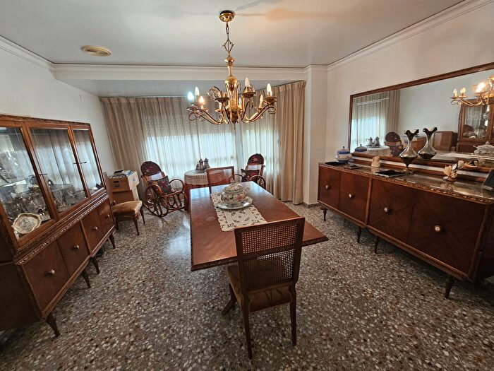 Casas en venta y pisos alquiler - 2