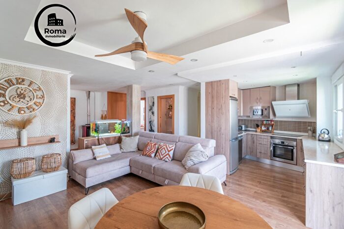 Casas en venta y pisos alquiler - 3
