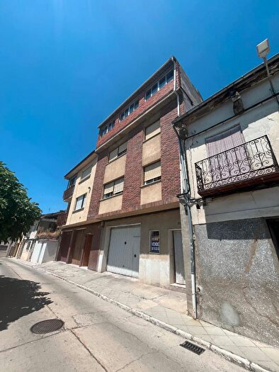 Casas en venta y pisos alquiler - 1