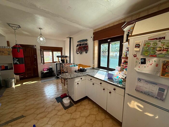 Casas en venta y pisos alquiler - 2