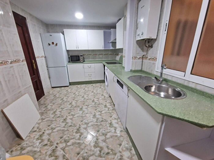 Casas en venta y pisos alquiler - 2