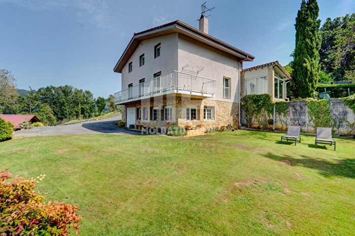 Casas en venta y pisos alquiler - 1