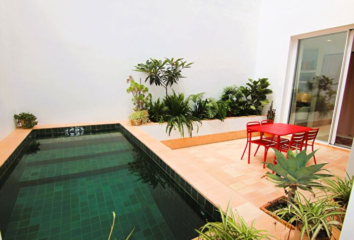 Casas en venta y pisos alquiler - 1