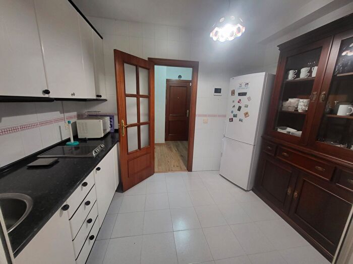 Casas en venta y pisos alquiler - 2