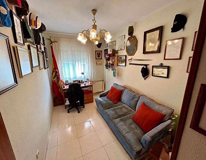 Casas en venta y pisos alquiler - 3