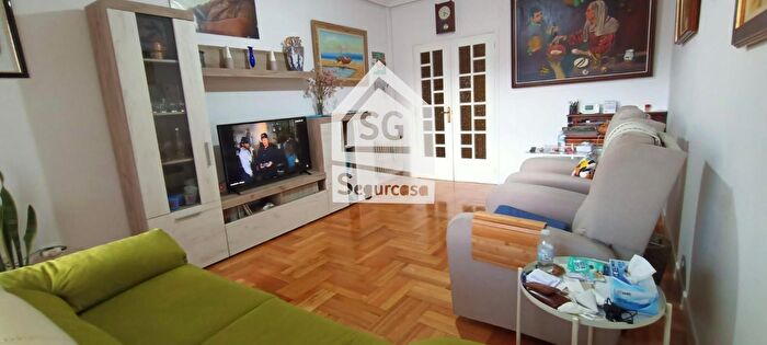 Casas en venta y pisos alquiler - 1