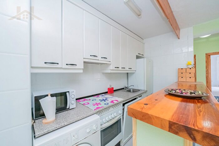 Casas en venta y pisos alquiler - 2