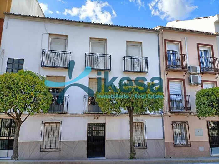 Casas en venta y pisos alquiler - 1