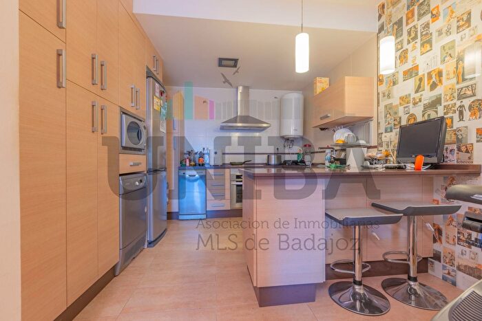 Casas en venta y pisos alquiler - 2