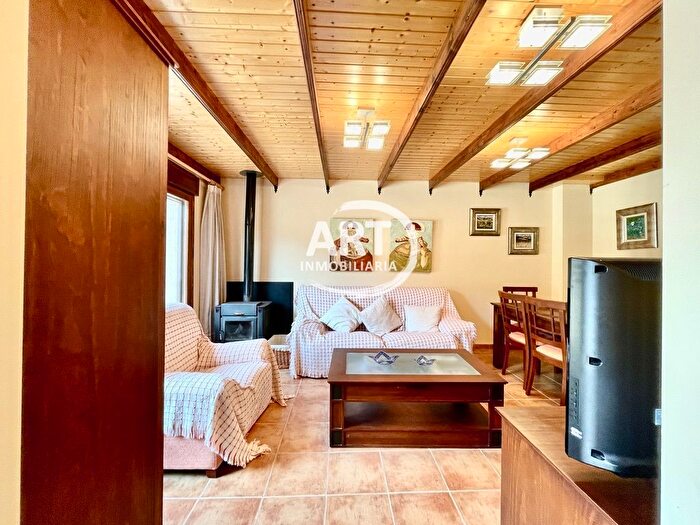 Casas en venta y pisos alquiler - 2