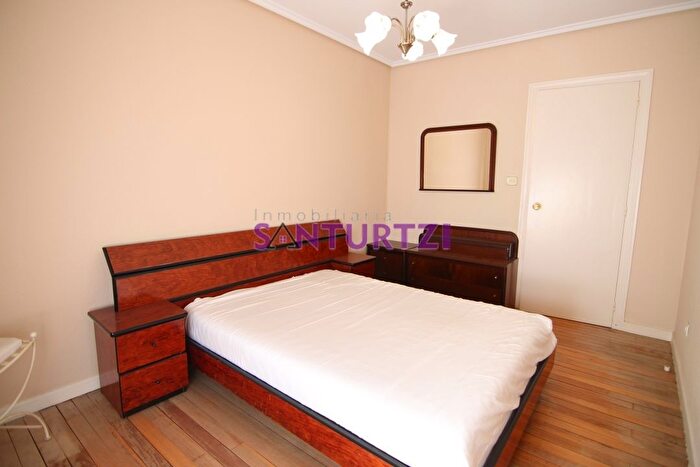 Casas en venta y pisos alquiler - 3