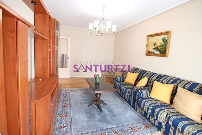 Casas en venta y pisos alquiler - 1