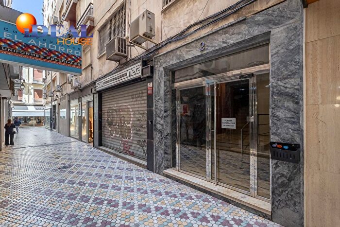 Casas en venta y pisos alquiler - 1