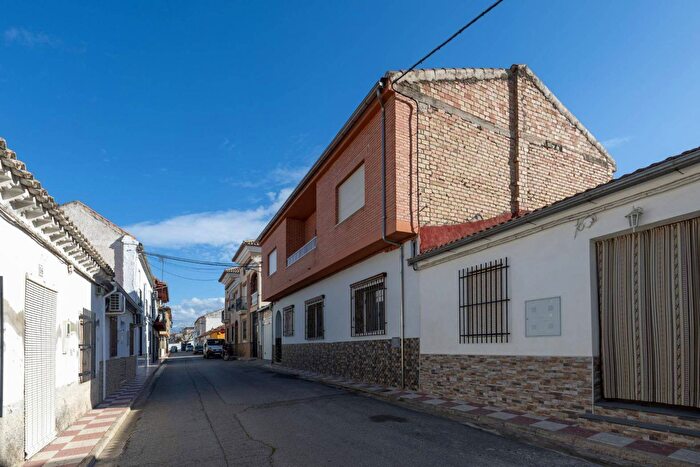 Casas en venta y pisos alquiler - 2
