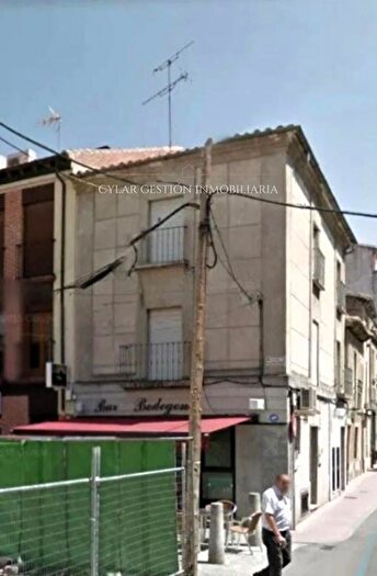 Casas en venta y pisos alquiler - 1
