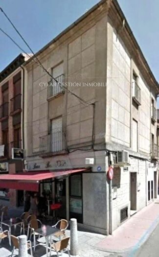 Casas en venta y pisos alquiler - 2