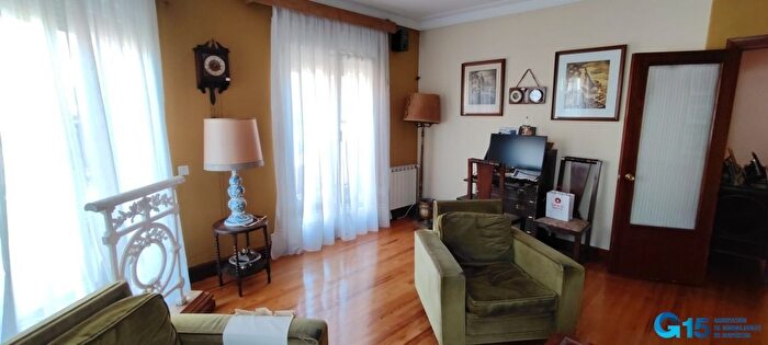 Casas en venta y pisos alquiler - 1