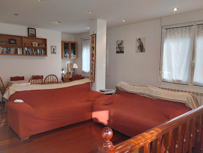 Casas en venta y pisos alquiler - 2