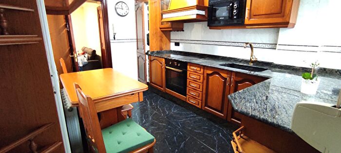 Casas en venta y pisos alquiler - 3