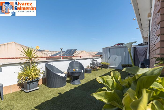 Casas en venta y pisos alquiler - 1