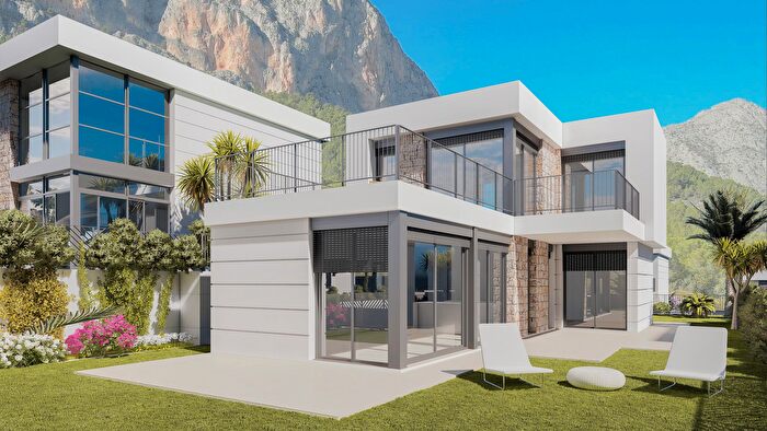 Casa en venta en Polop, Alicante de 3 habitaciones