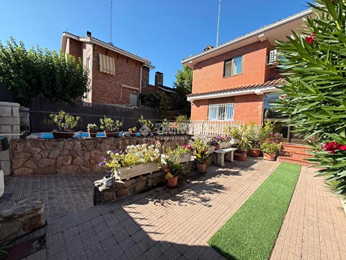 Casas en venta y pisos alquiler - 3
