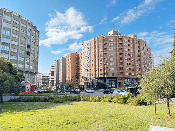 Piso en venta en Centro, Avilés de 4 habitaciones