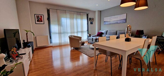 Casas en venta y pisos alquiler - 1