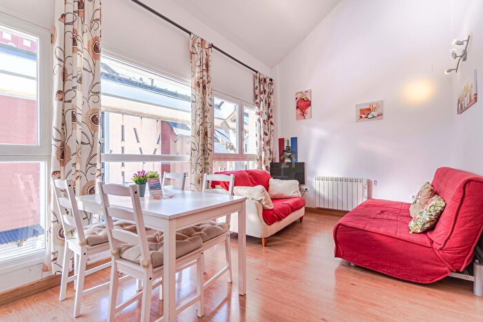 Casas en venta y pisos alquiler - 1