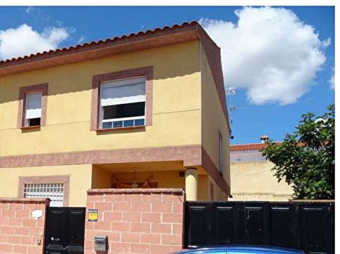 Casas en venta y pisos alquiler - 1