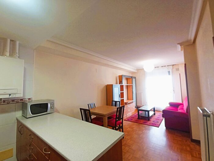 Casas en venta y pisos alquiler - 1