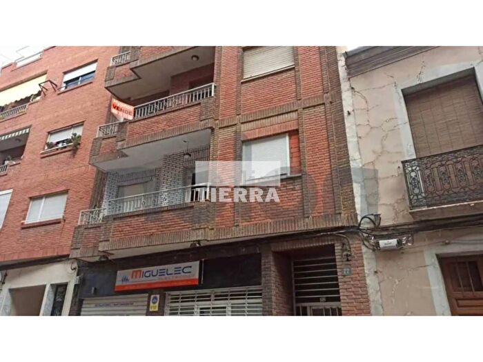 Piso en venta en Yecla, Murcia de 4 habitaciones
