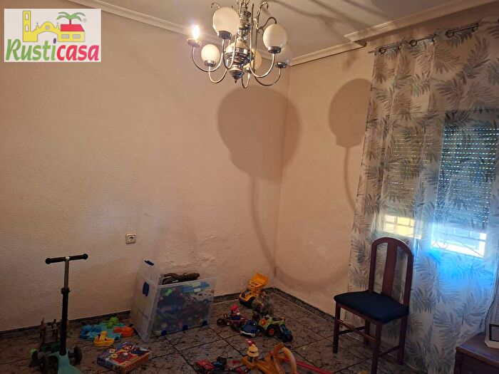 Casas en venta y pisos alquiler - 2