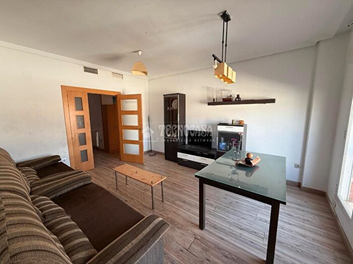 Casas en venta y pisos alquiler - 2